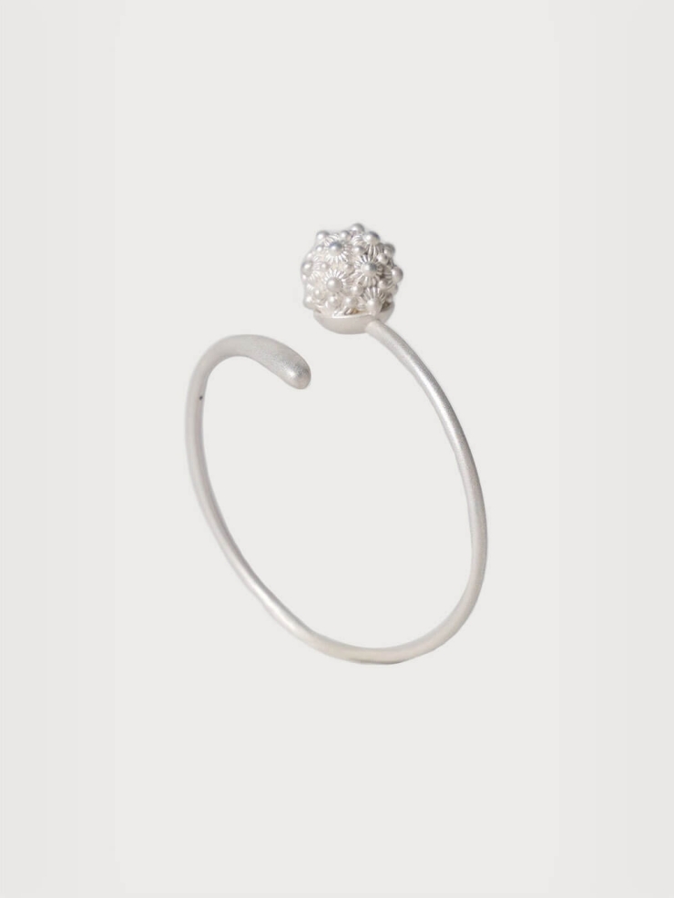 White coneflower bracelet