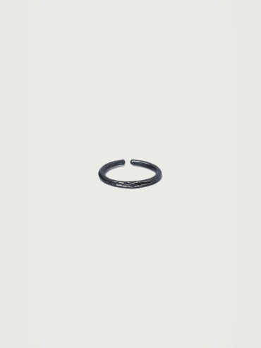 Black Gap Ring