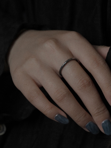 Black Gap Ring
