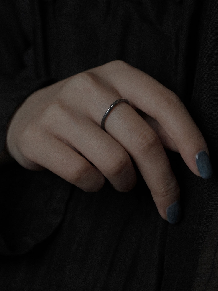 Black Gap Ring