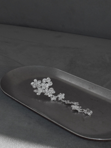 Pretty Little Floral Stud - Single