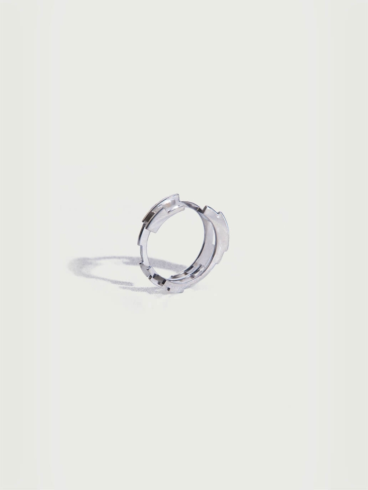 Silver fiber ring