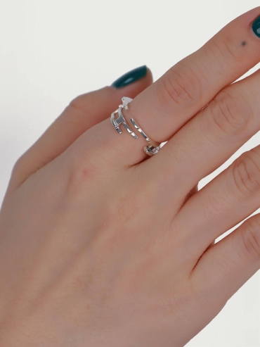 Silver fiber ring