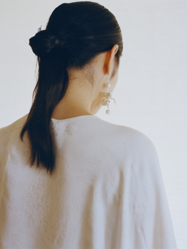 AOKINSIDE Silver Iris Pearl Earrings