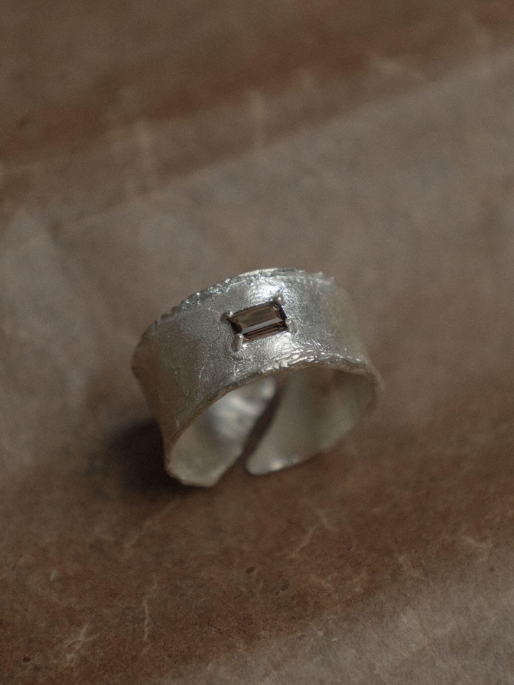 Silver Smoky Corelight Ring