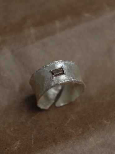 Silver Smoky Corelight Ring