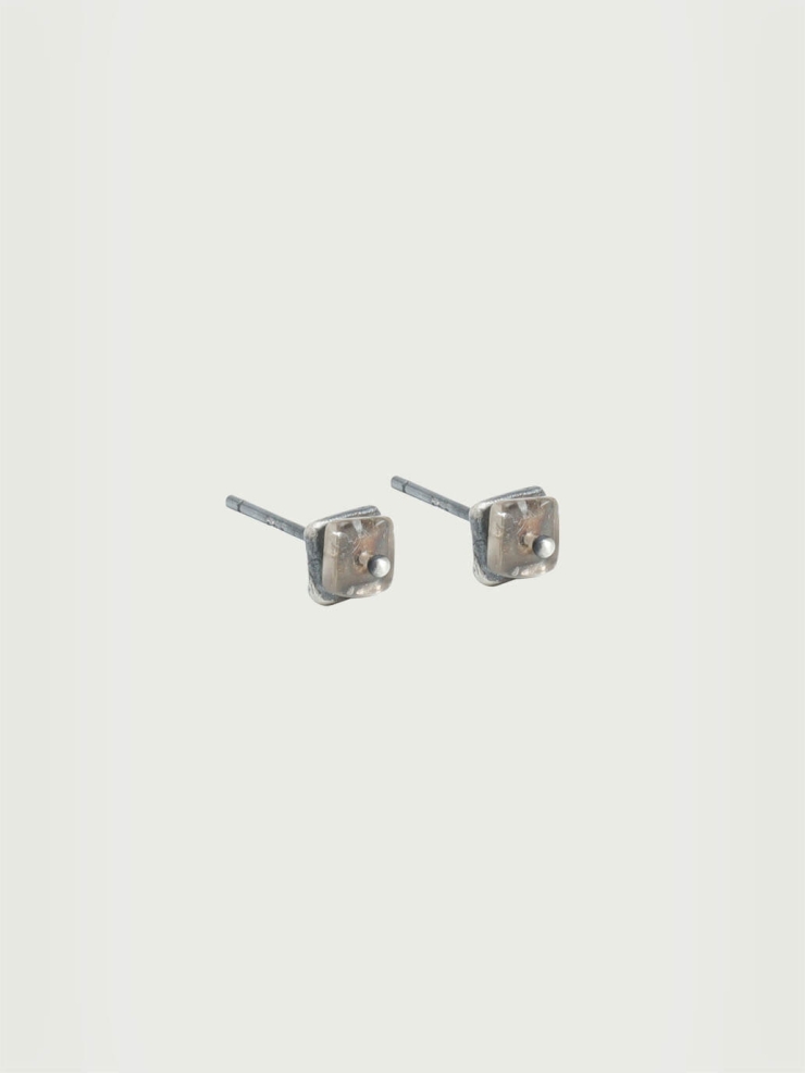 Black Smoky Flicker Stud Earrings
