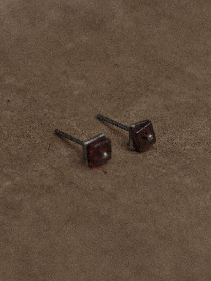 Black Garnet Flicker Stud Earrings