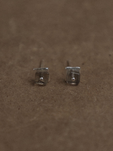 Silver Smoky Flicker Stud Earrings
