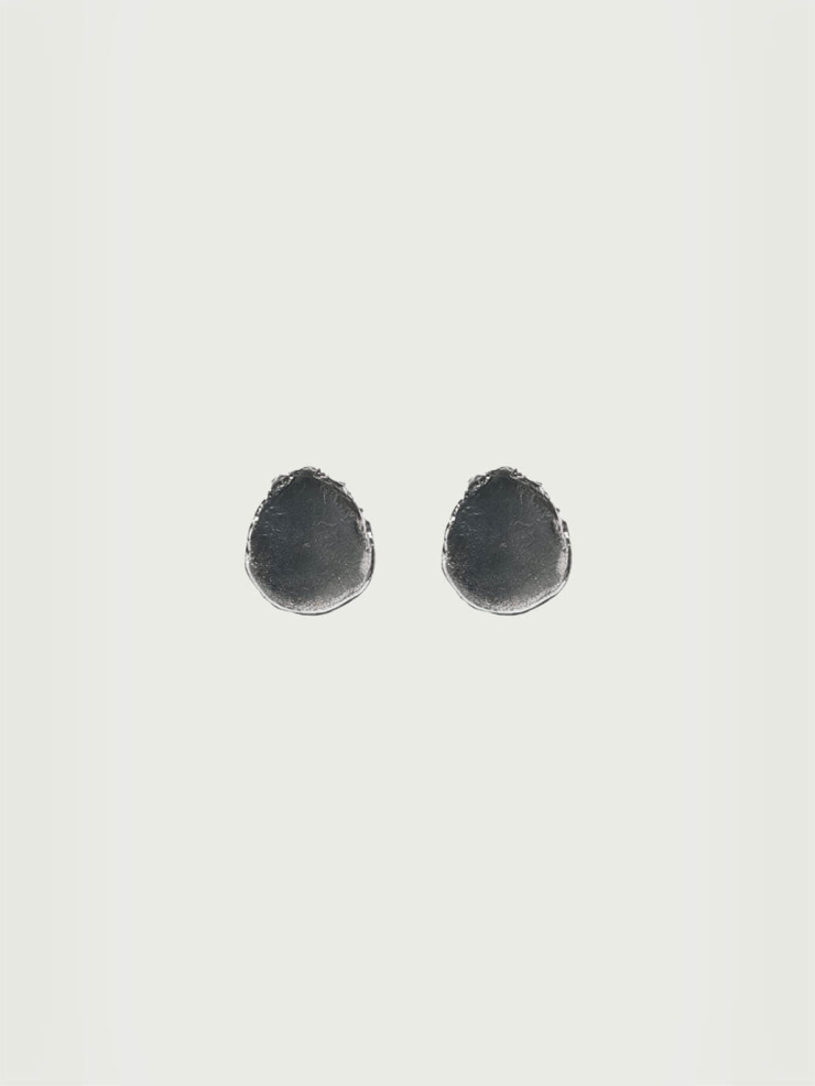 Black Lustra Stud Earrings