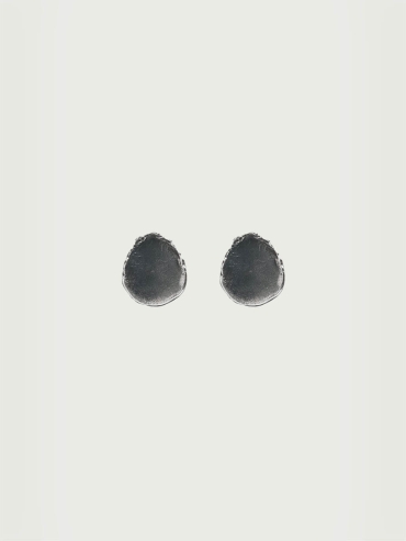Black Lustra Stud Earrings
