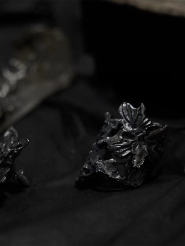AOKINSIDE Black Rimu Ring