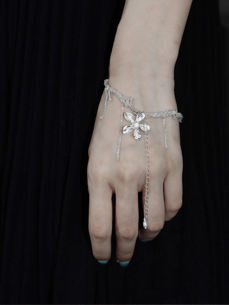 Silver Five-Leaf Clover Bracelet