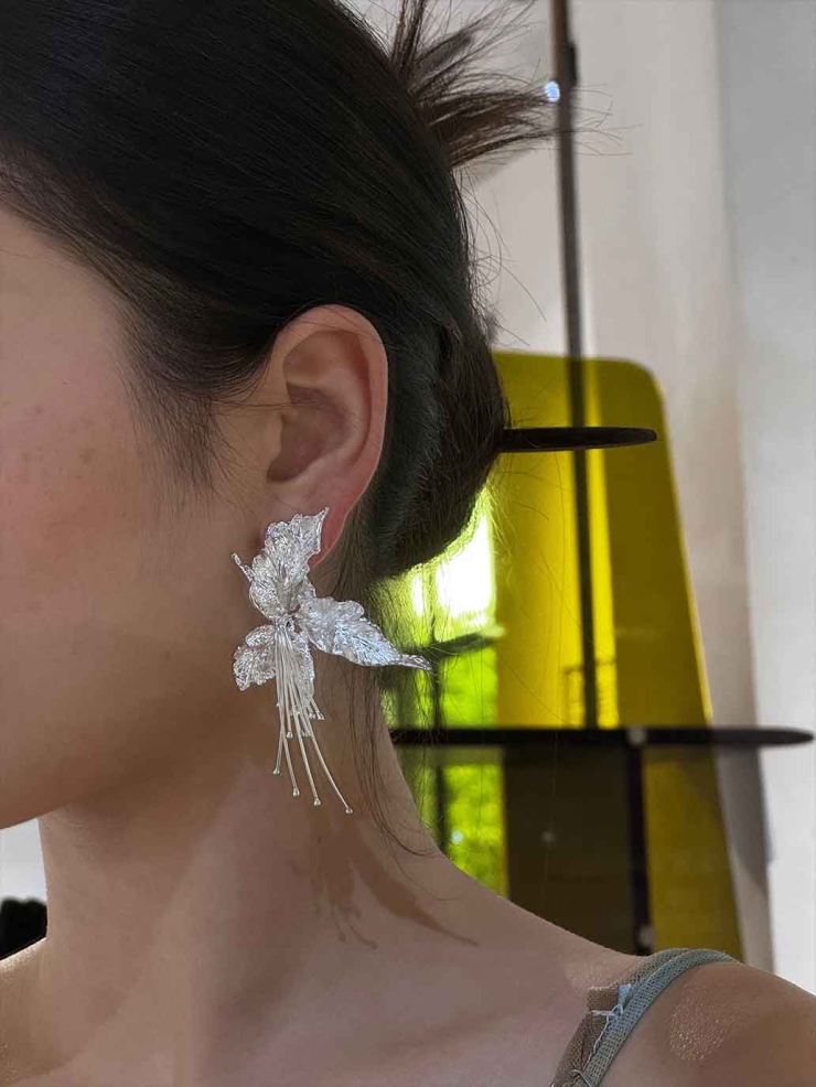 Iris in Spring Earring -Single