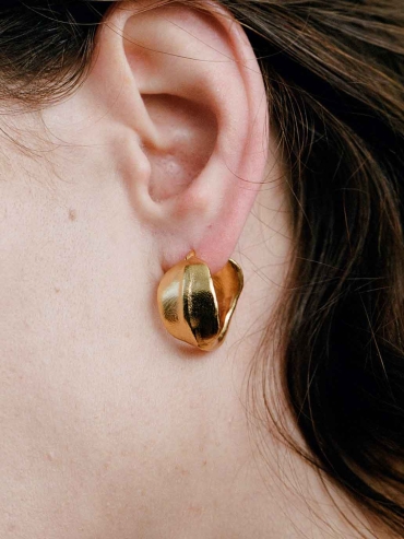 Gold Vein Hoops