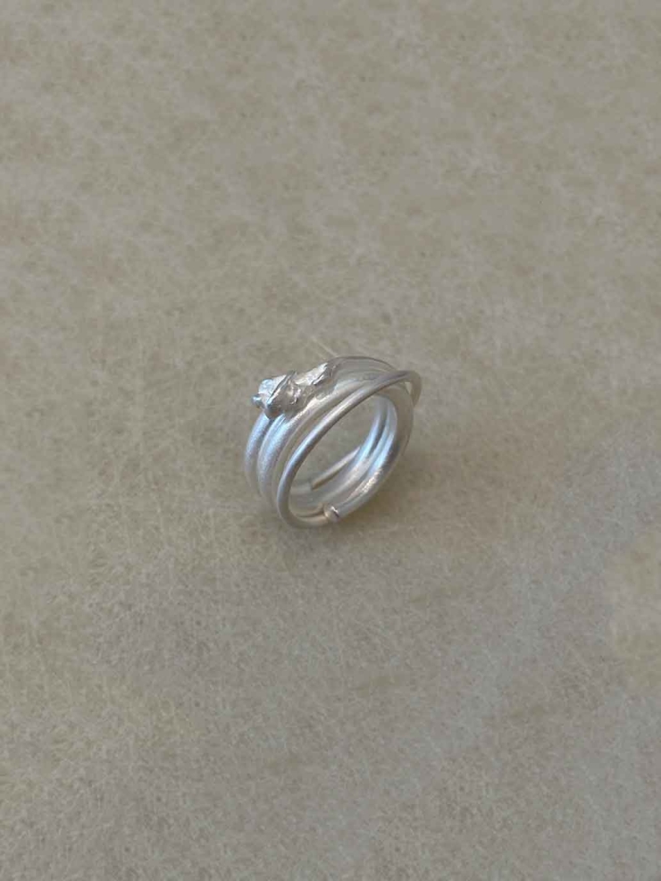 Silver Bud Line Ring