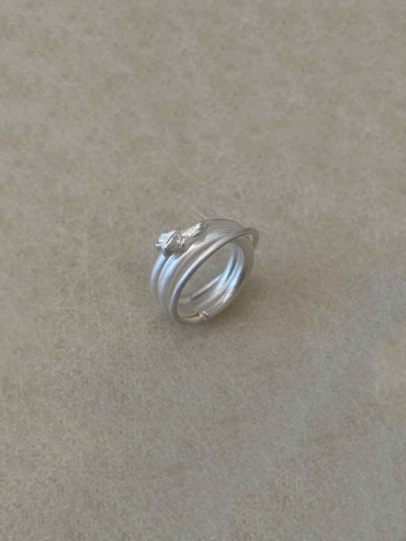 Silver Bud Line Ring