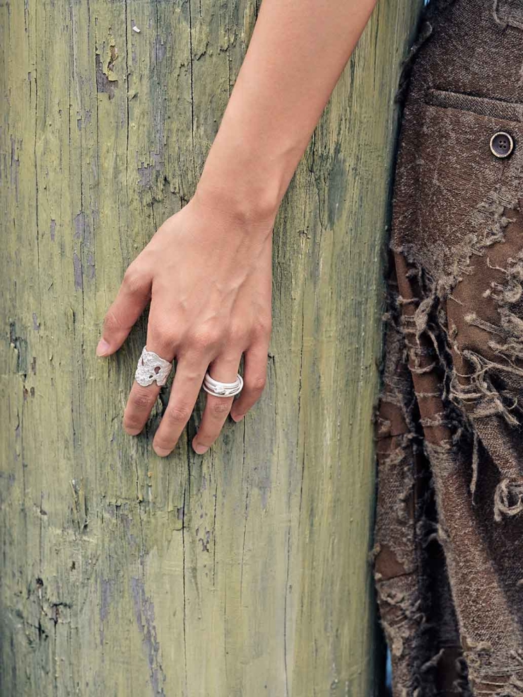 Silver Bud Line Ring