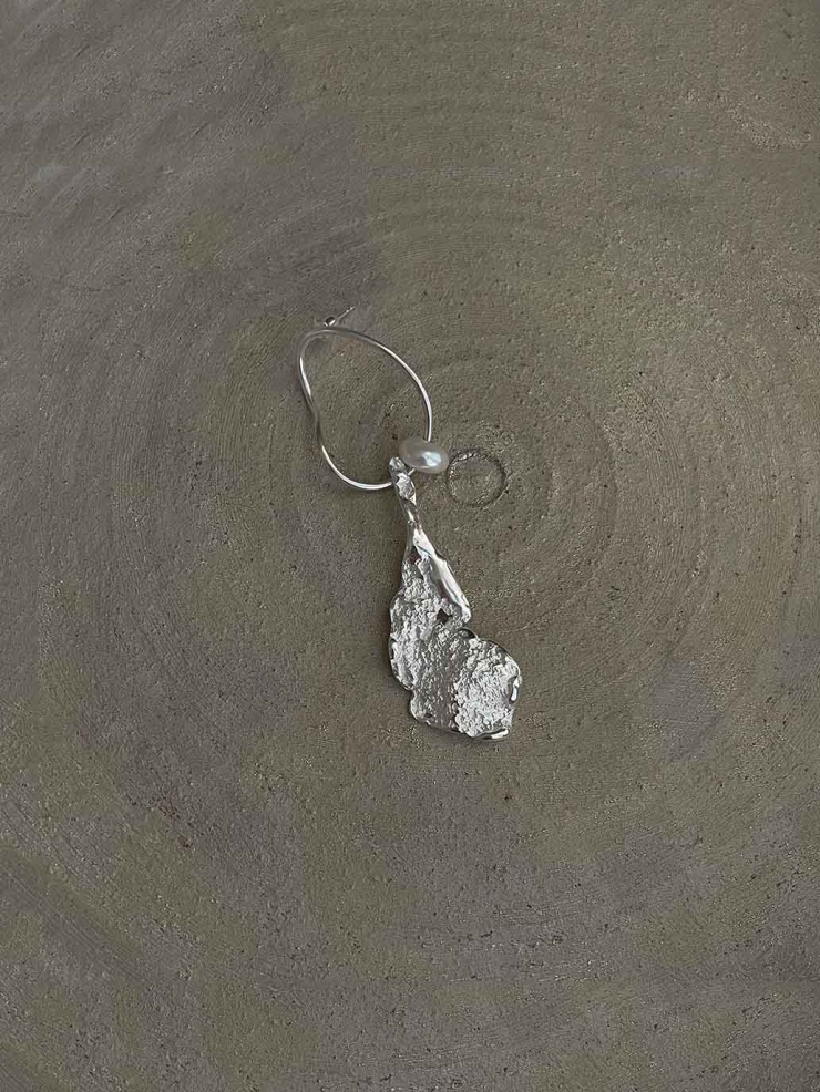 Silver Broken Shell Stud Earrings