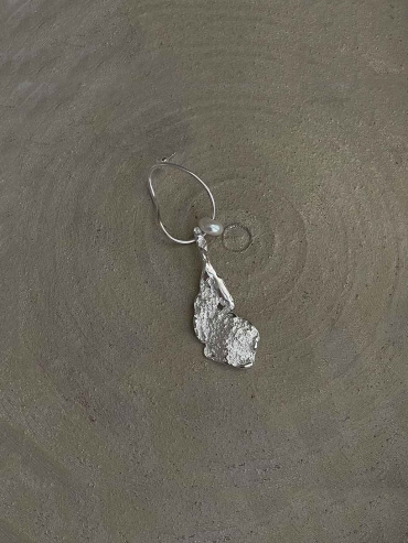 Silver Broken Shell Stud Earrings