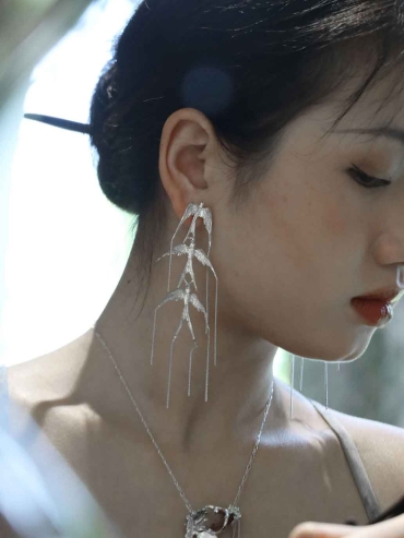 Silver Swallow Trail Stud Earring - Single