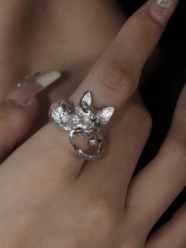 Silver Cat with Pearl Ring