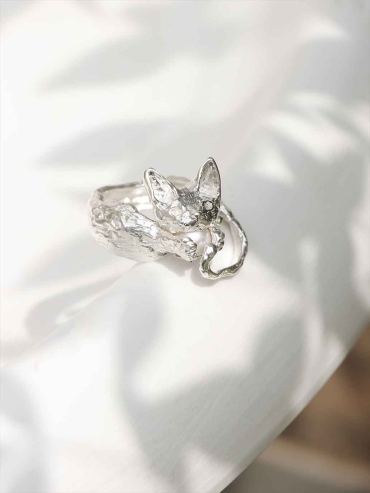 Silver Cat with Pearl Ring