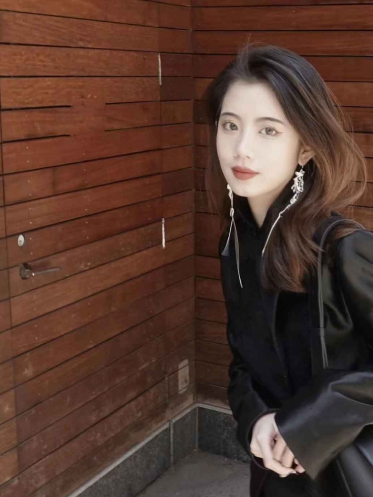 Silver Wild Berry Hook Earring-Single