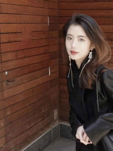 Silver Wild Berry Hook Earring-Single