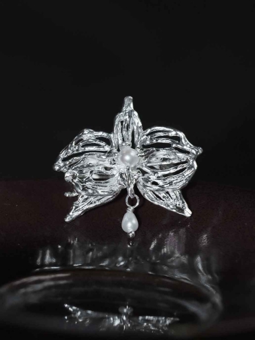 Silver Mini Orchid Ring