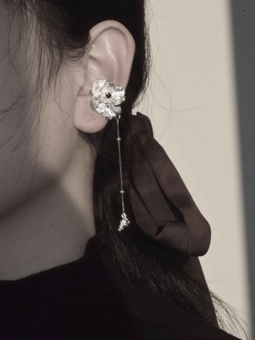 Silver Bloom of Prosperity Ear Cuff-Single