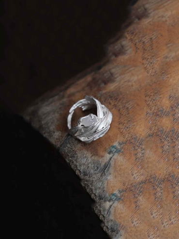 Silver Spring Breeze Willow Ring