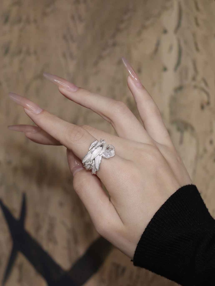 Silver Spring Breeze Willow Ring