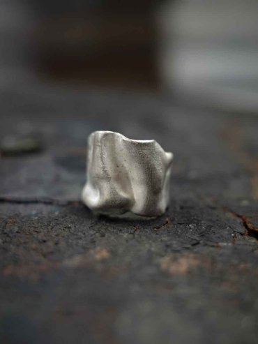 Wavy Ring