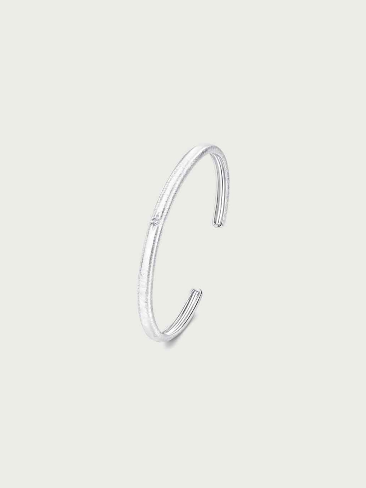 Silver Classic Curved Bracelet