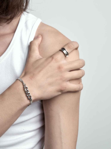 Textured Link Chain Bracelet