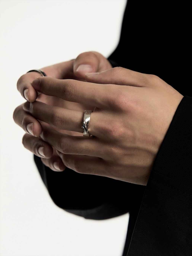 Möbius Twist Gemstone Ring