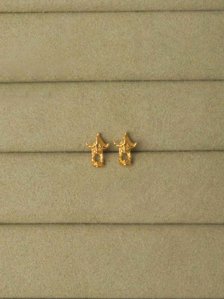 Gold Pavilion Stud Earrings