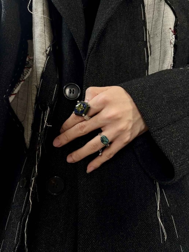 Royal Blue Rare Leather Hand-Cut Gemstone Ring