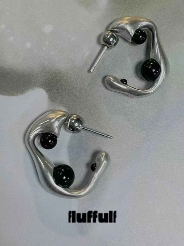 Silver Heart Cell Triple Growth Earrings