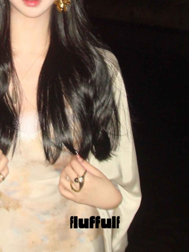 Gold Flowing Heart Cell Double Finger Ring