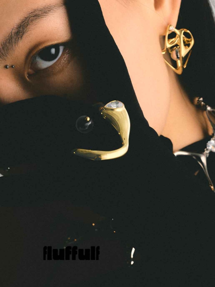 Gold Flowing Heart Cell Double Finger Ring