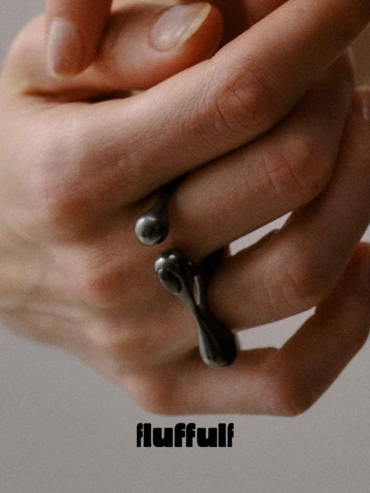 Black Floating Split Stone Double-Finger Ring