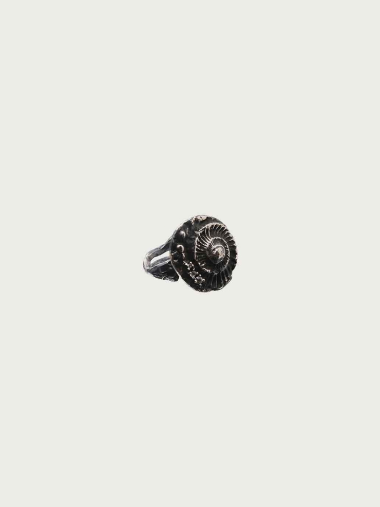 Black Shell Gatherer Ring