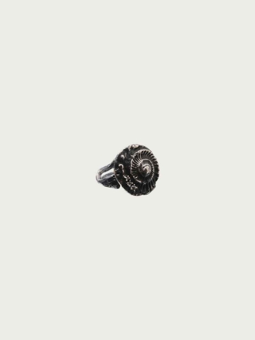 Black Shell Gatherer Ring