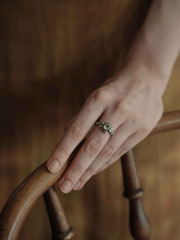 Black Vining Floral Ring