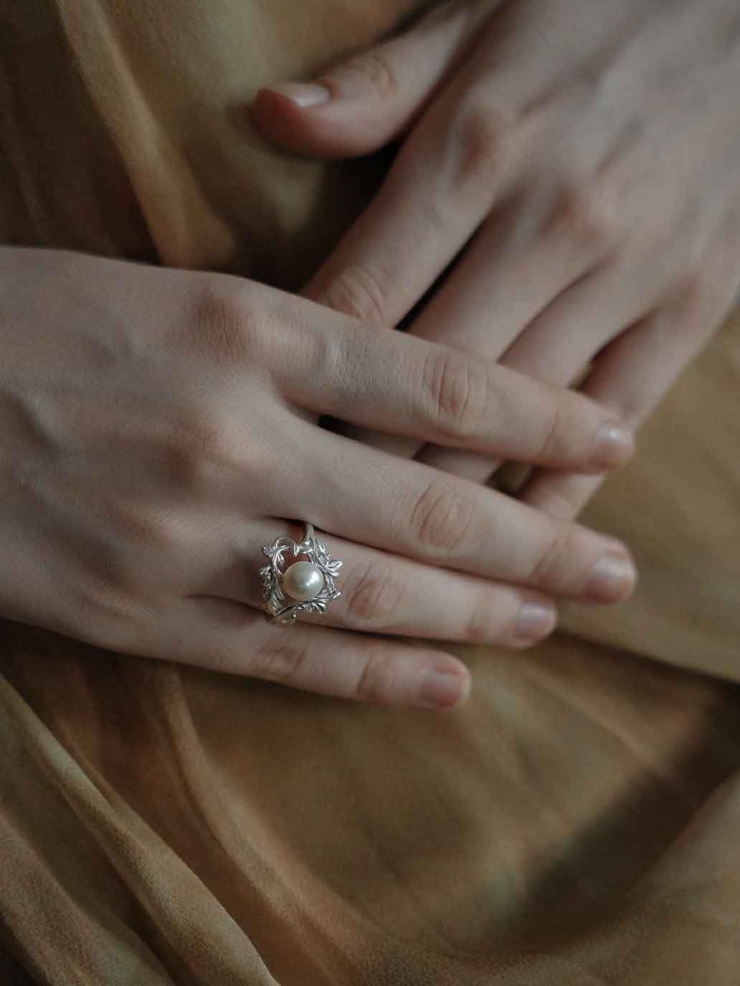 Silver Vine Pearl Ring
