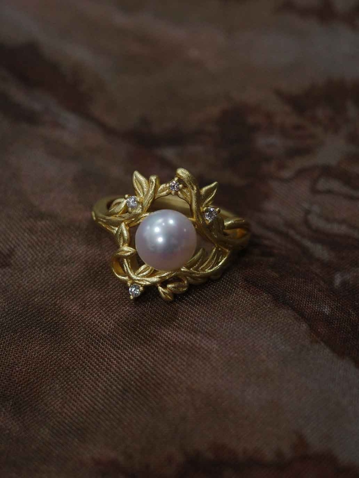 Silver Vine Pearl Ring
