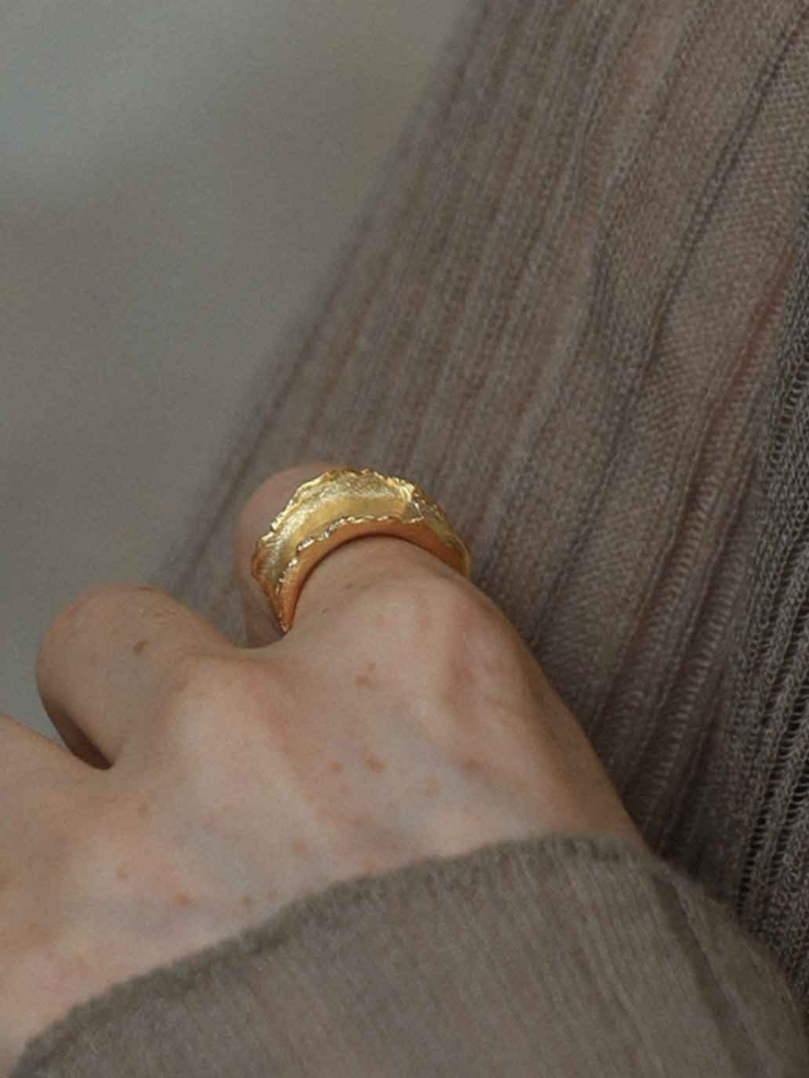 Gold Phantom Dream Ring