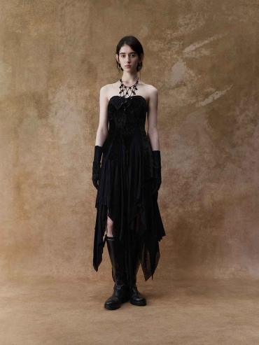 Black Lace Point-Hem Strapless Dress